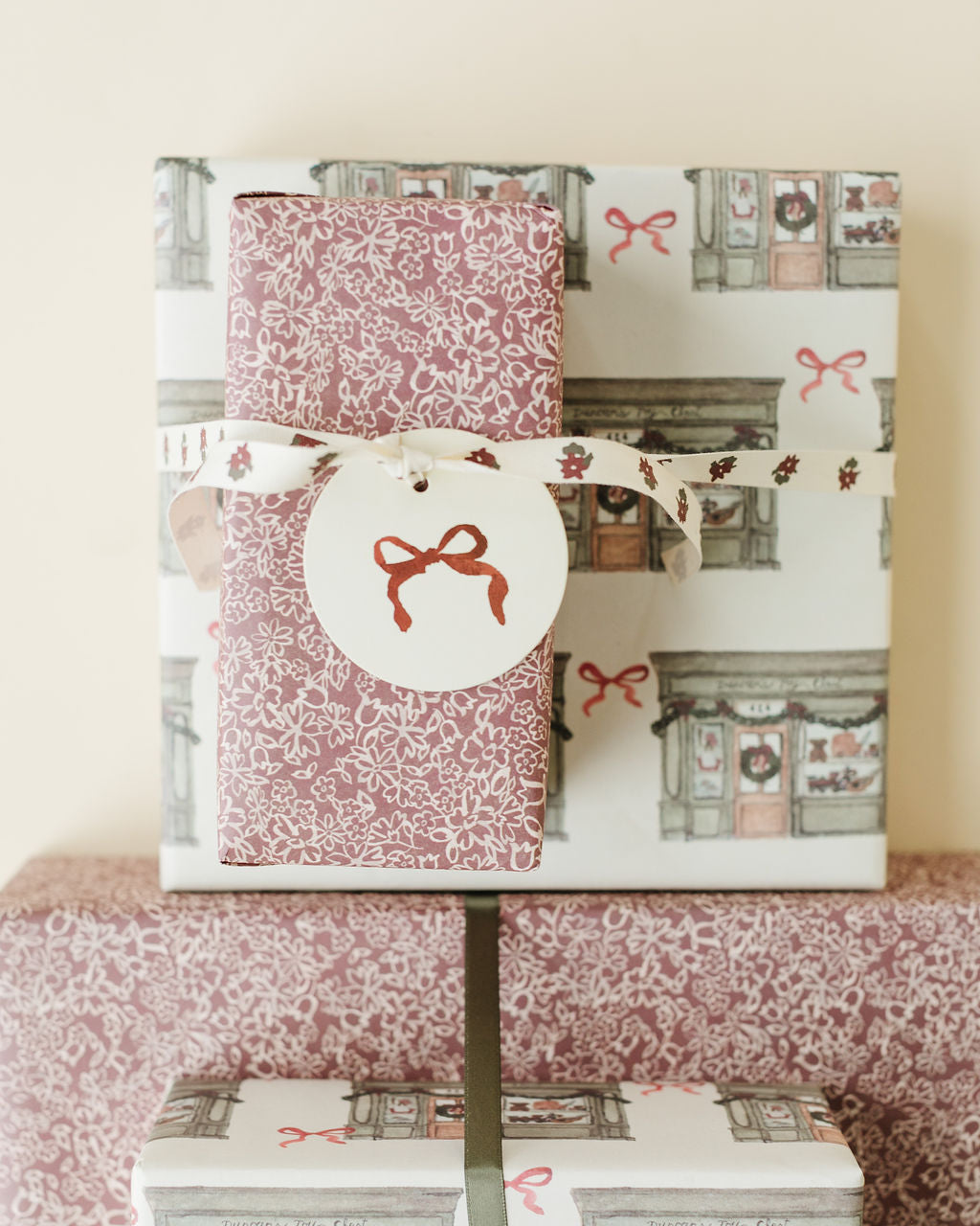 'Holiday Bloom' Wrapping Sheets