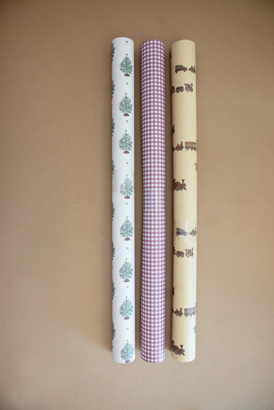 'Merry Little Christmas' wrapping paper set