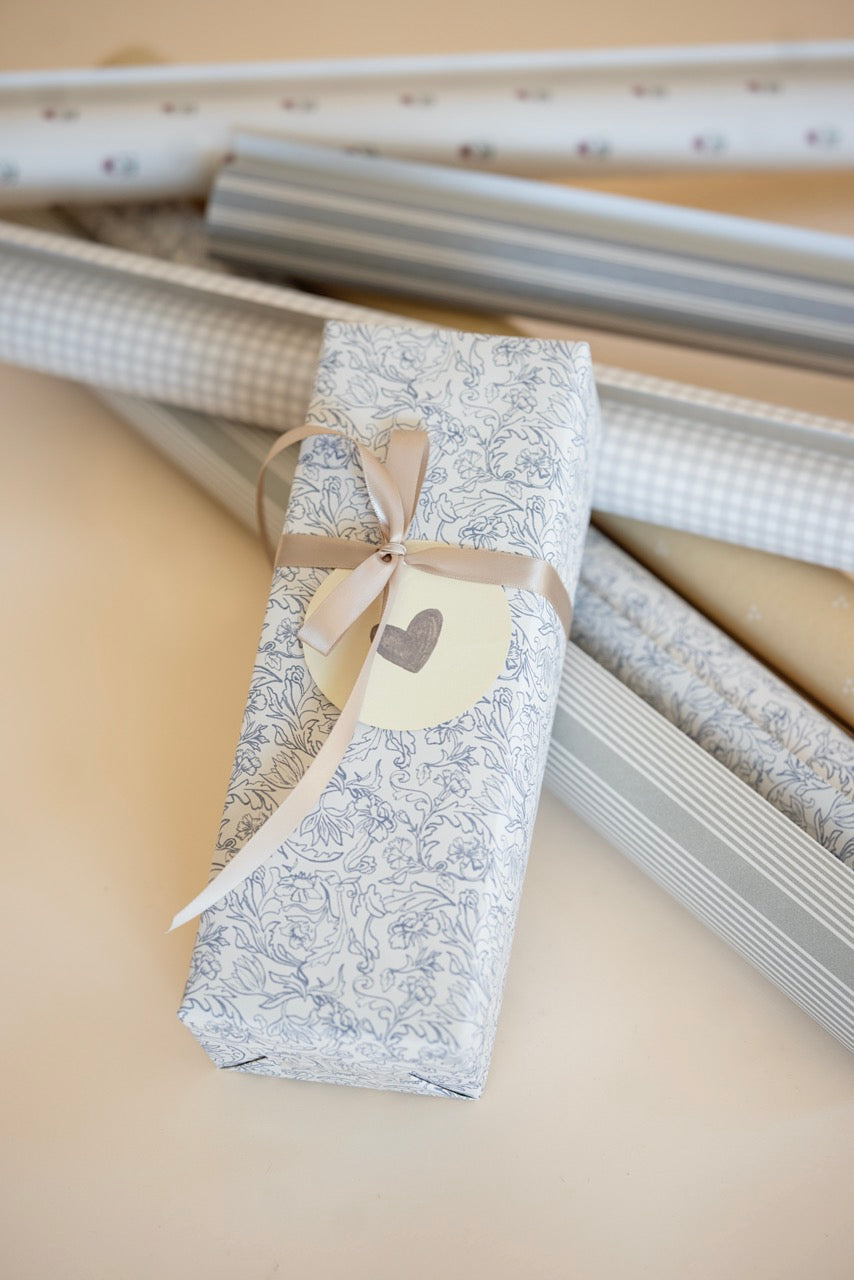 'Loose Blooms' wrapping paper roll