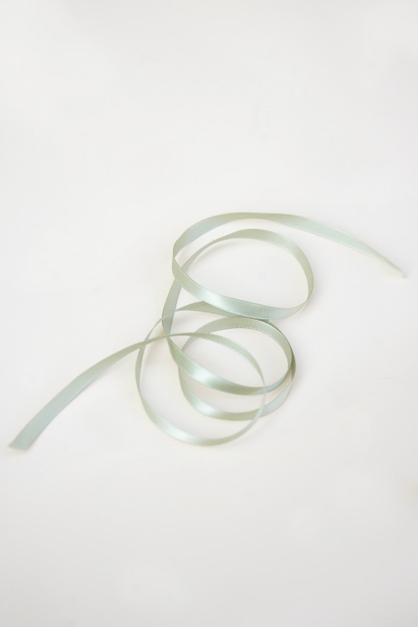 'Leaf Green' satin ribbon