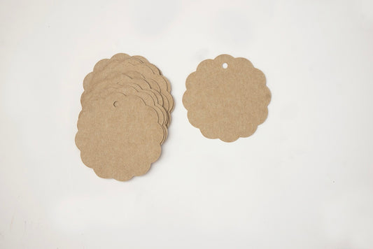 'Kraft Scallop' gift tag