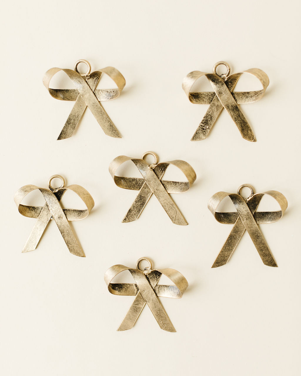 'Brass Bow' Topper