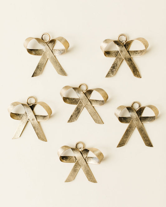 'Brass Bow' Topper