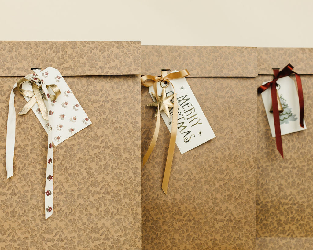 'Brass Bow' Topper